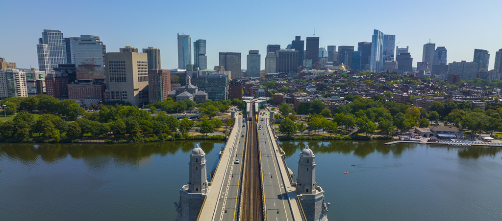 City charm in Boston 3 Longfellow Bridge Cross Over C 461076365