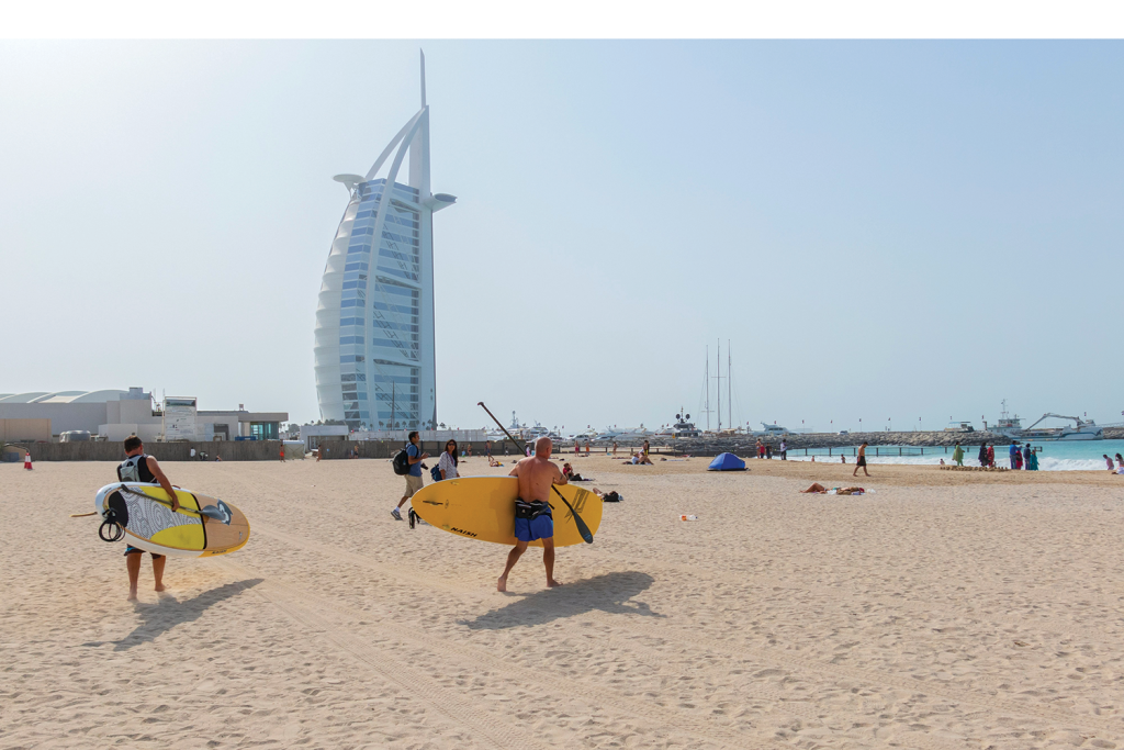UAE paddle 1