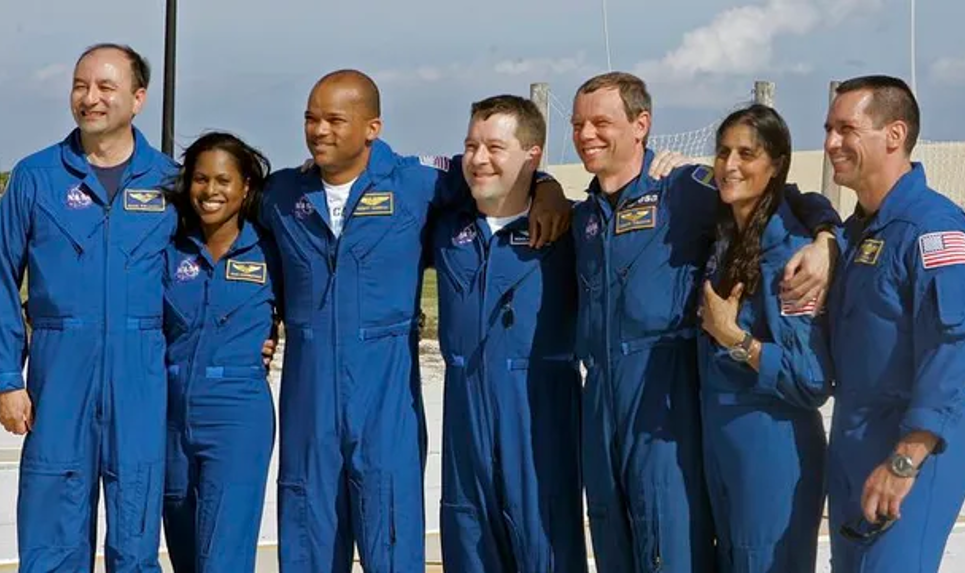 Astronaut: "There's no comparison between space and travelling on Earth" 5 media day at Pad B