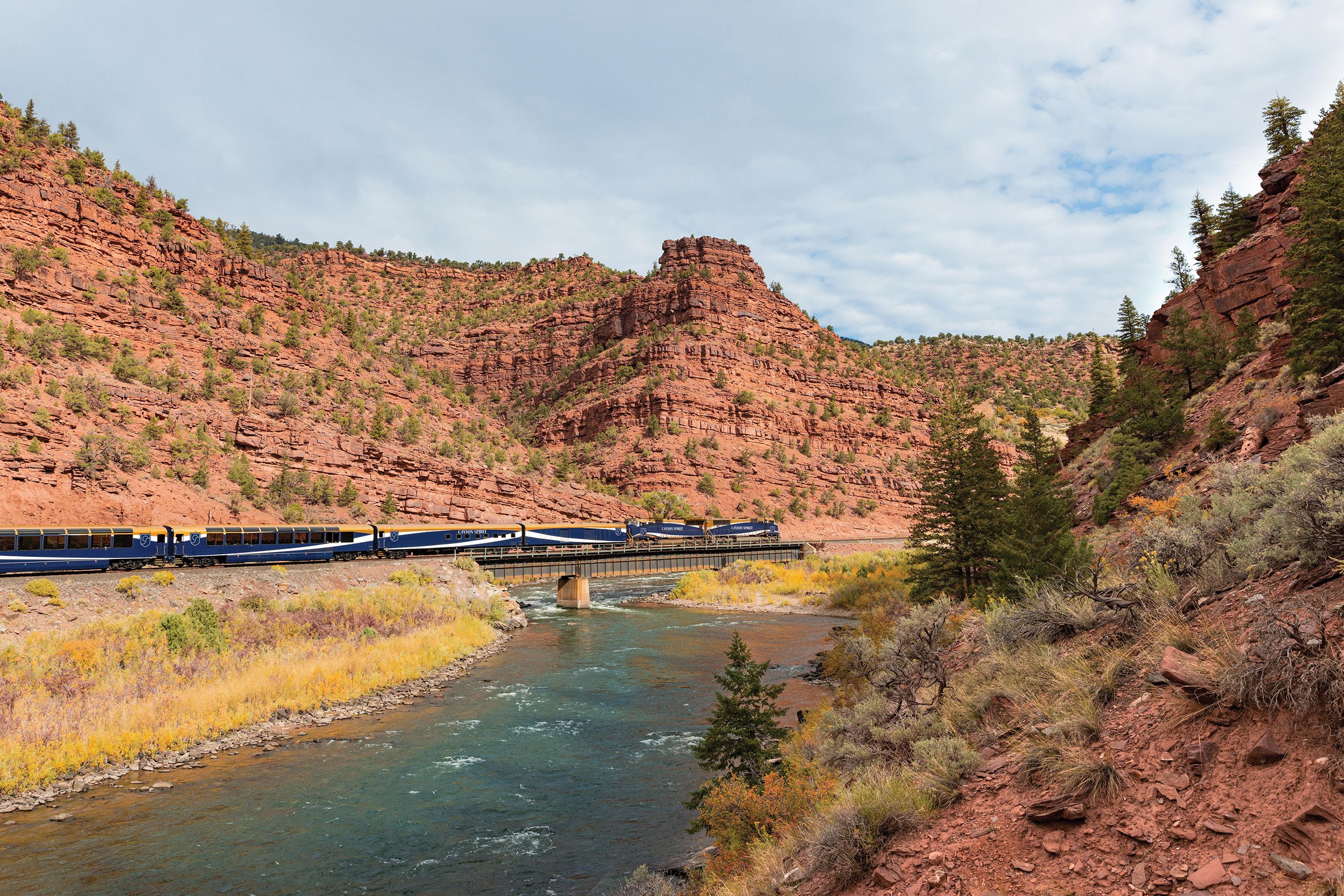 North America Travel Service's £250 off for 250th 1 Rockies Rail and Red Rocks