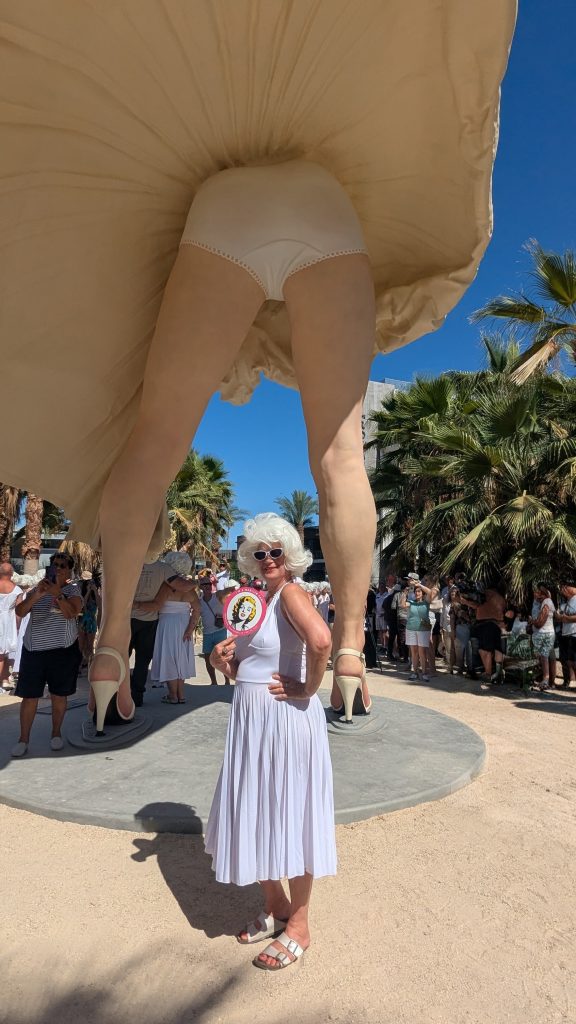 Marilyn Monroe, mountains and stargazing in Palm Springs 1 LM as MM in PS