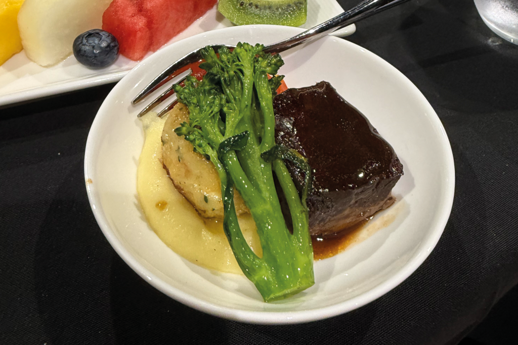 EVA Air serves up inflight inspiration for the trade 7 meal2
