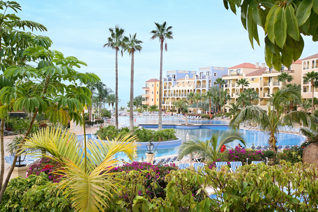More to explore with Bahia Principe 9 BAHAI TENERIFE POOL