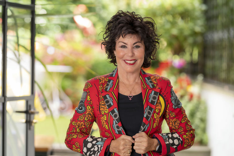Cruise update: Cunard, Oceania, VIVA Boutique 1 Ruby Wax Head Shoulders 2024 1
