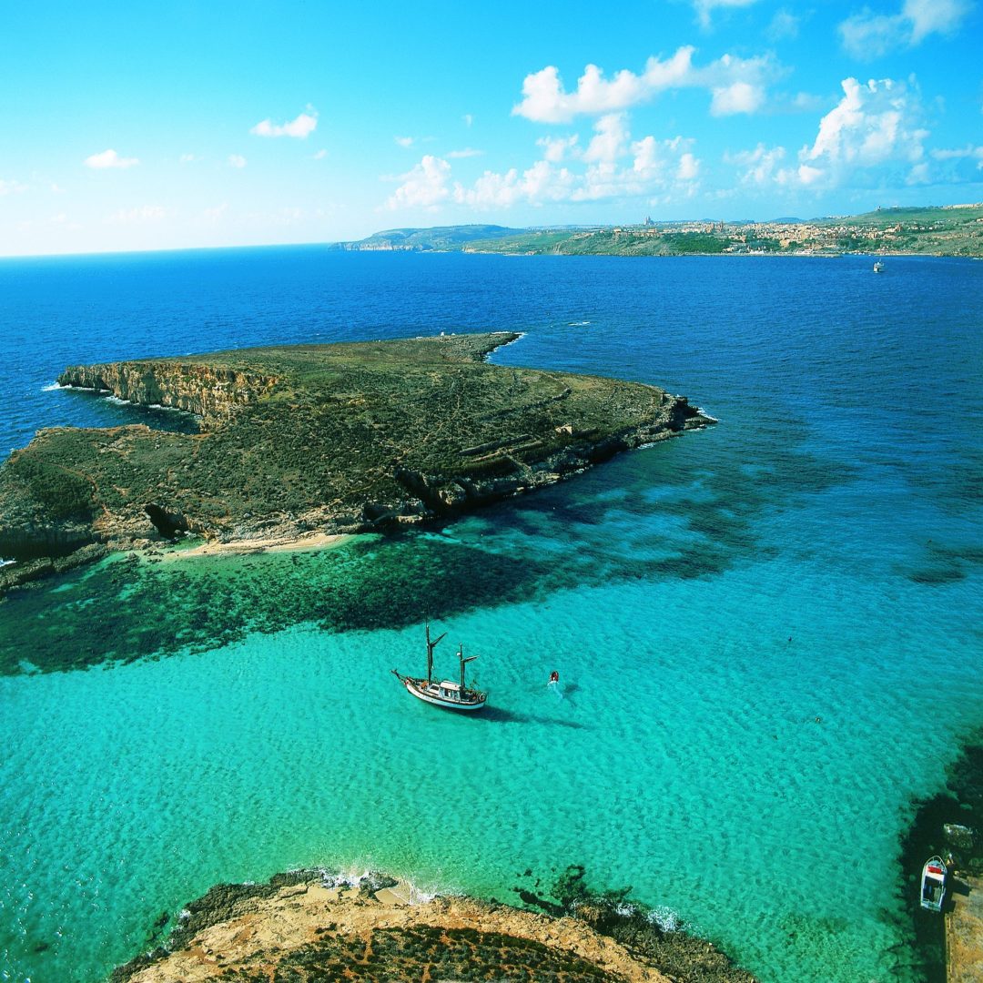 Blue_Lagoon_1