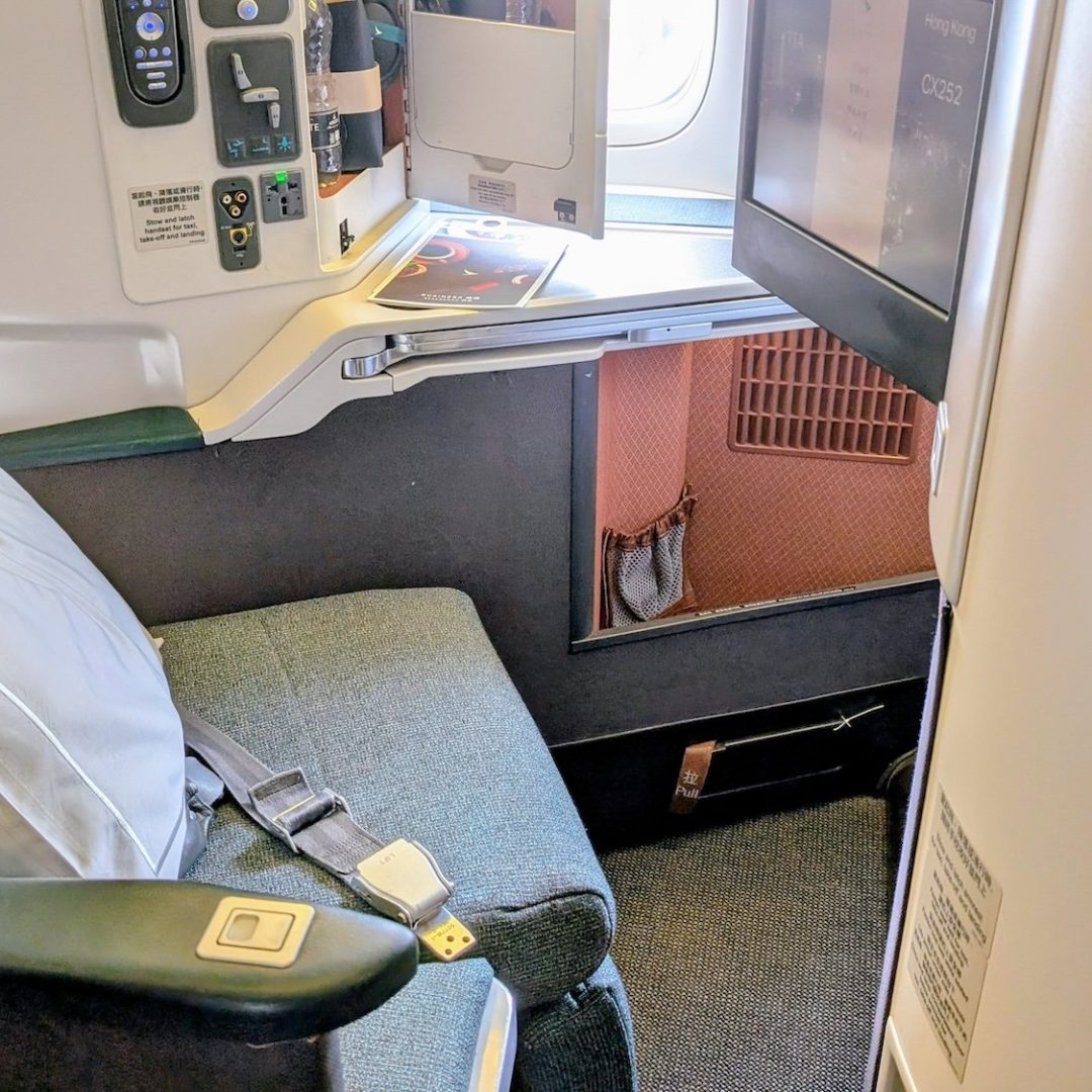 Catahy seat 6 4cb2b01b-b4f0-4150-8fd7-07d8e58b12cf~1