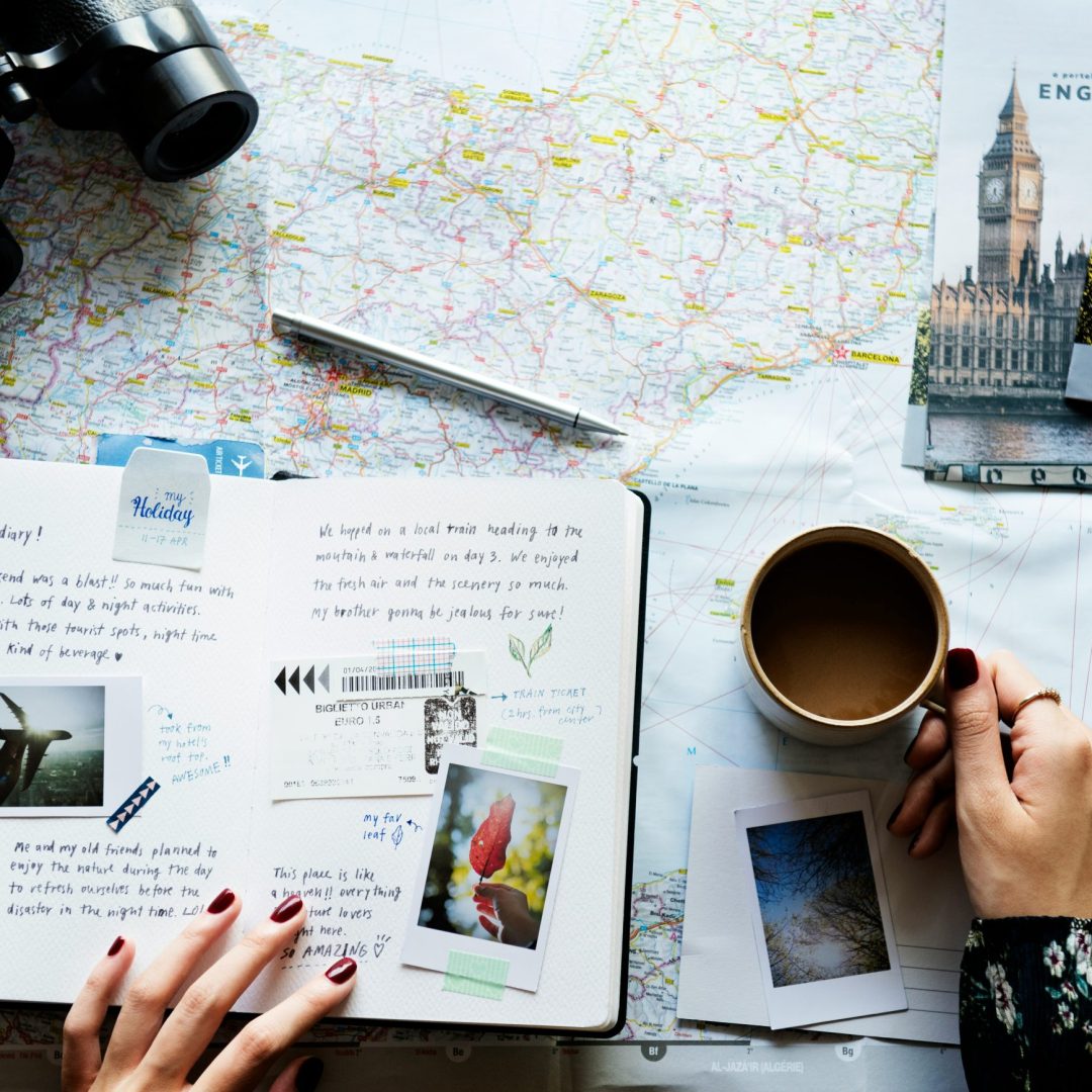 curated-lifestyle-iyR48Rbt4z8-unsplash